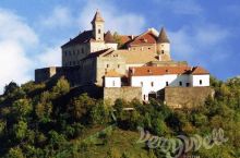 Закарпаття - квіти та замки